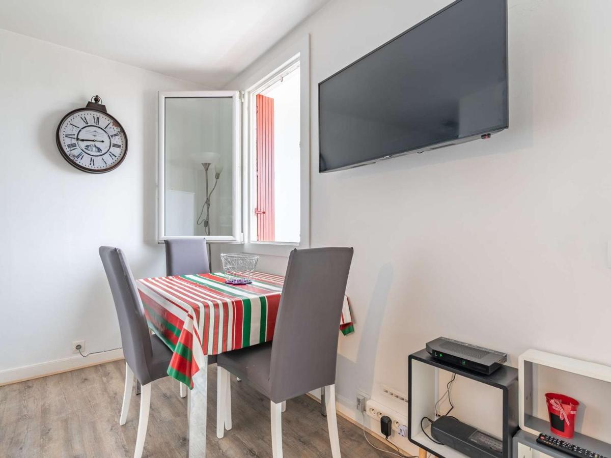 Joli Studio En Centre-Ville Avec Parking, Animaux Admis - Fr-1-2-304 Hendaye Exterior foto